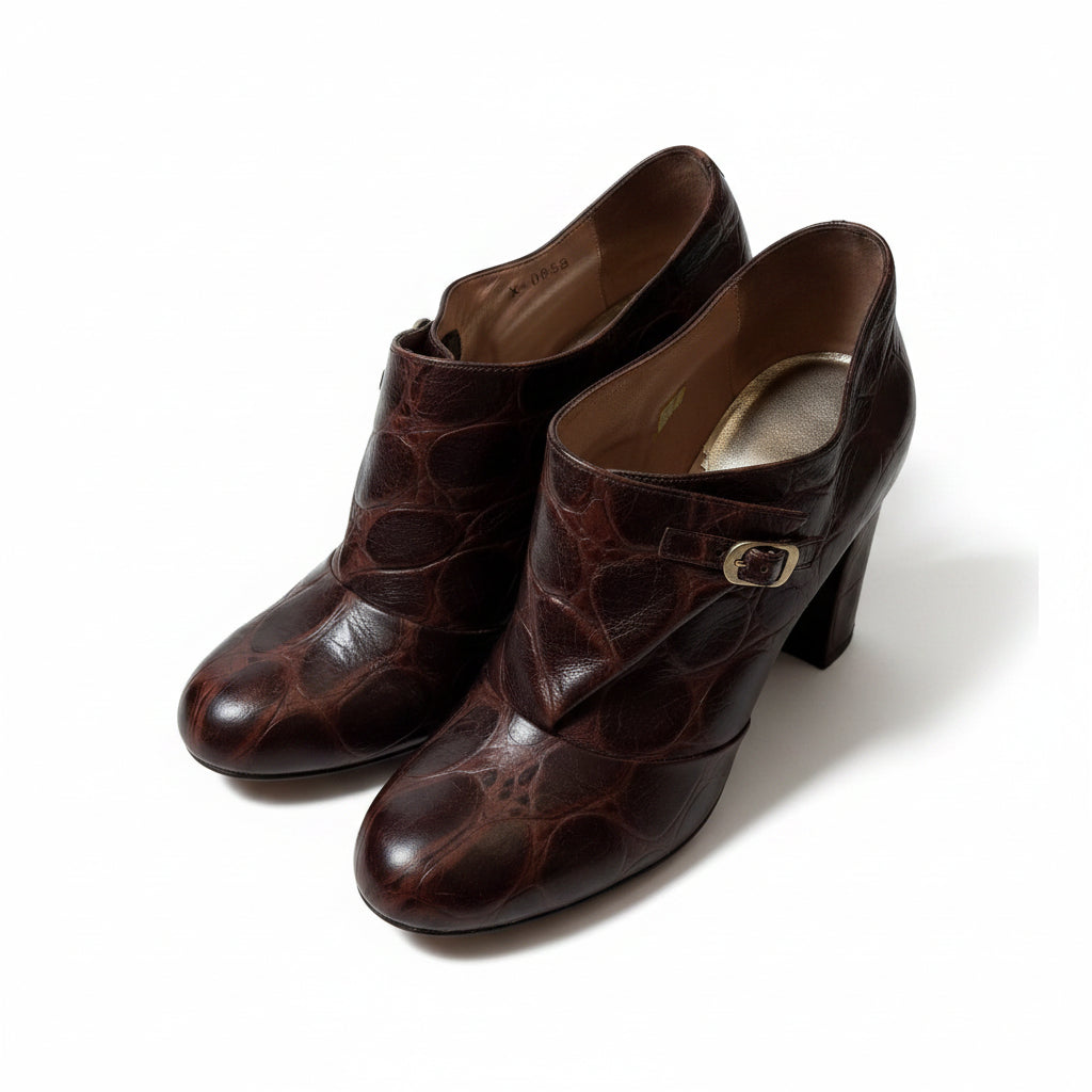 Botki Emporio Armani z tłoczonej skóry 39,5