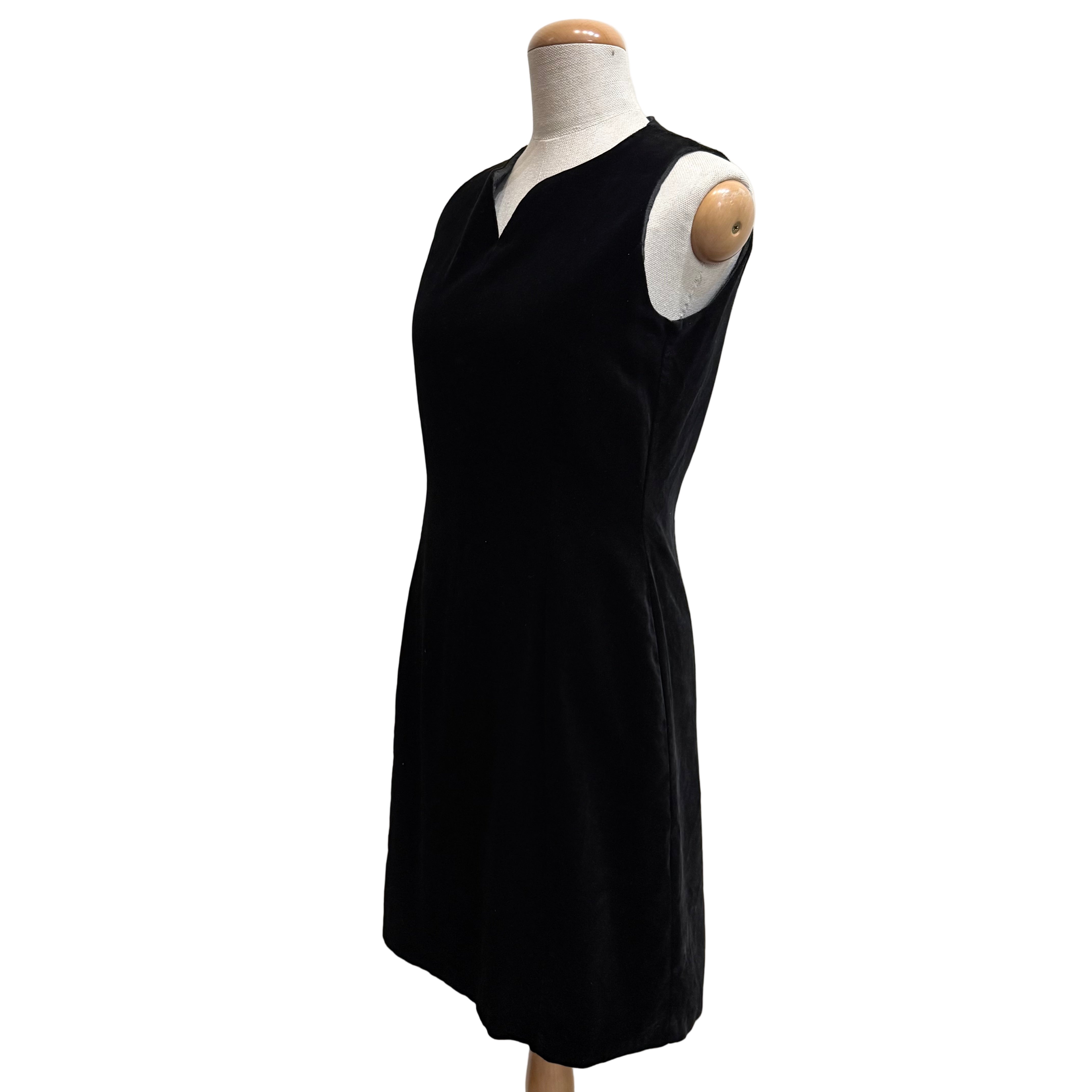 Welurowa sukienka Laura Ashley