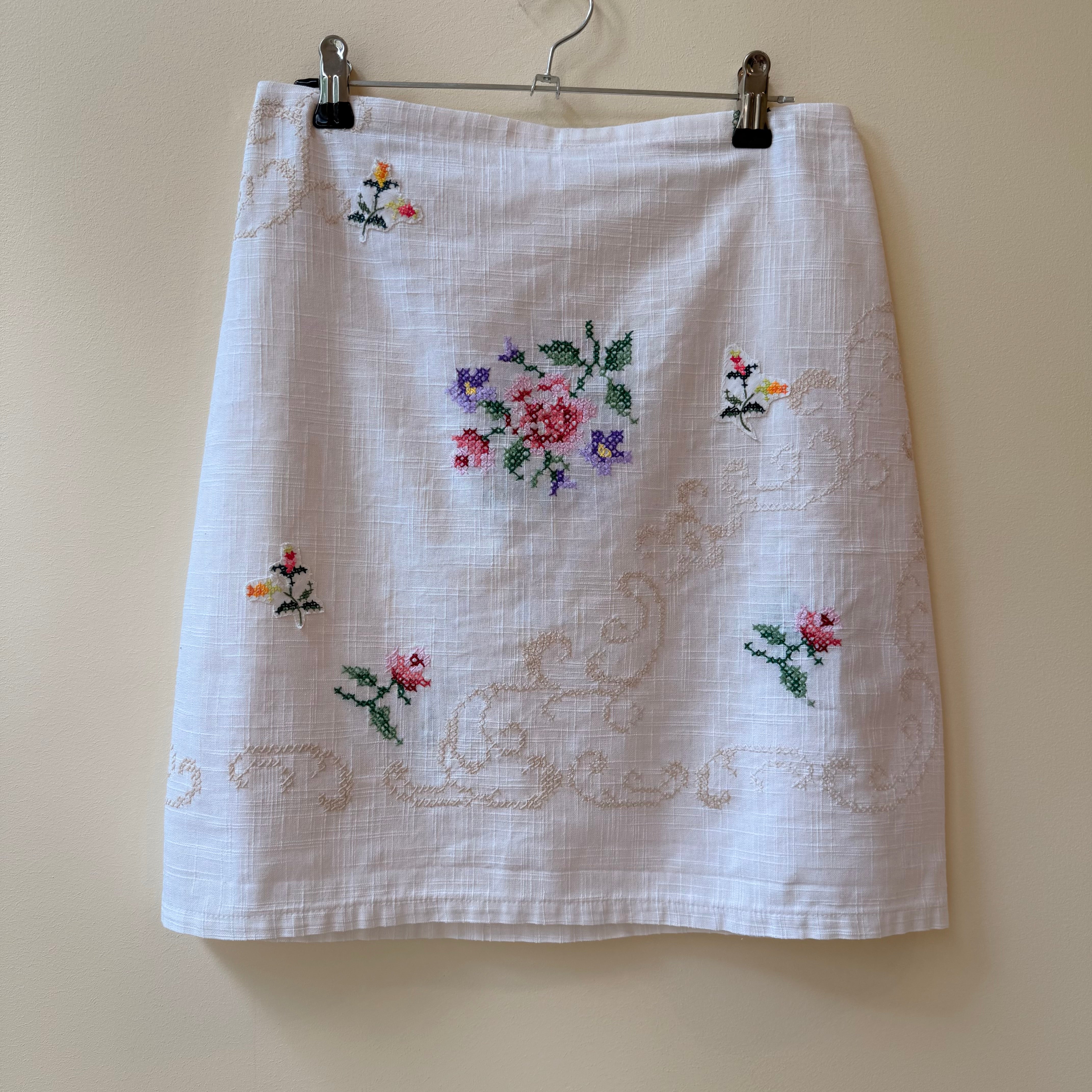 Spódniczka z obrusa upcycling