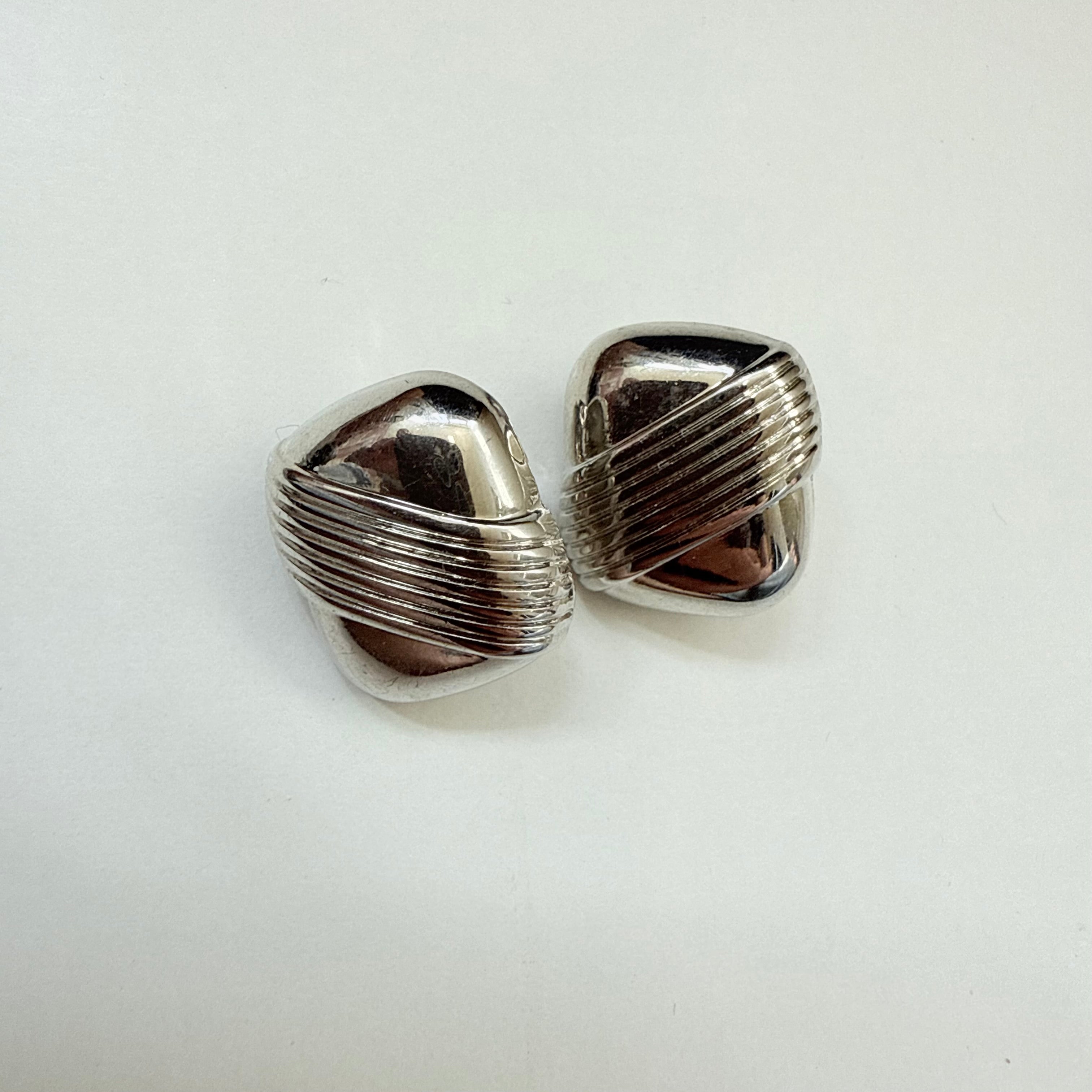 Srebrne klipsy w stylu art deco