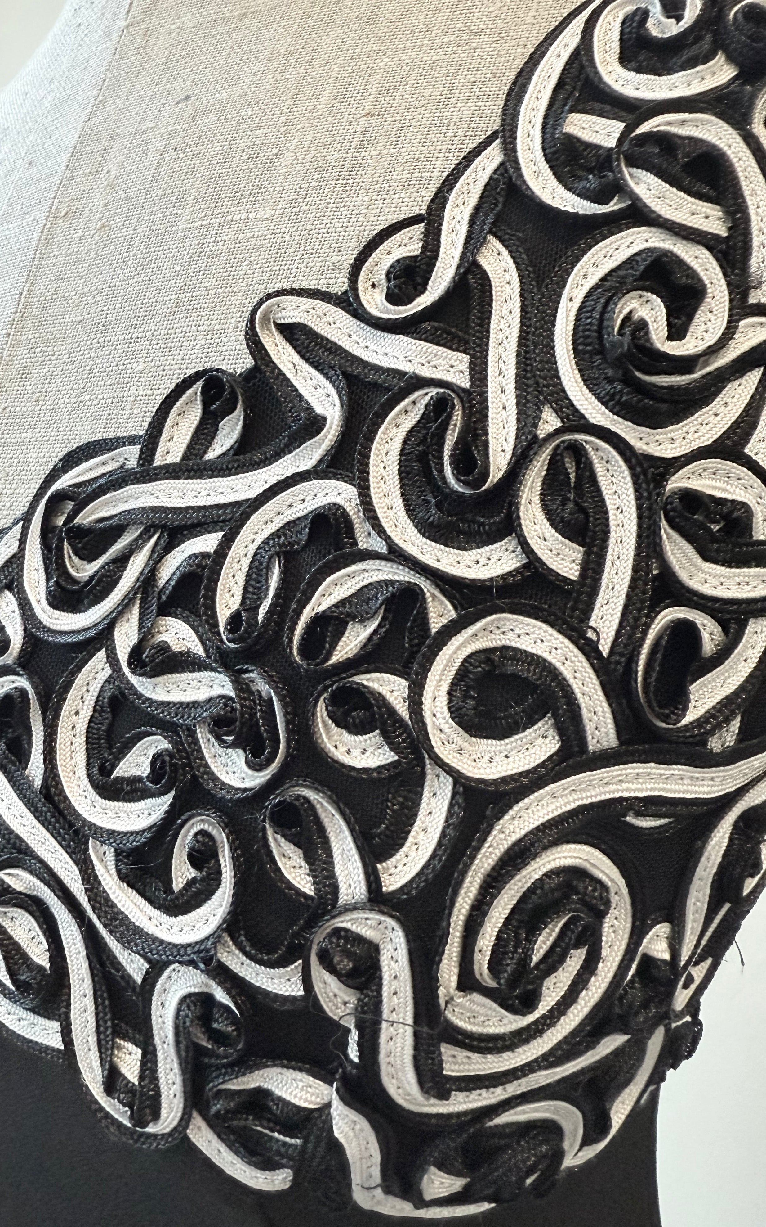 Wieczorowa sukienka vintage