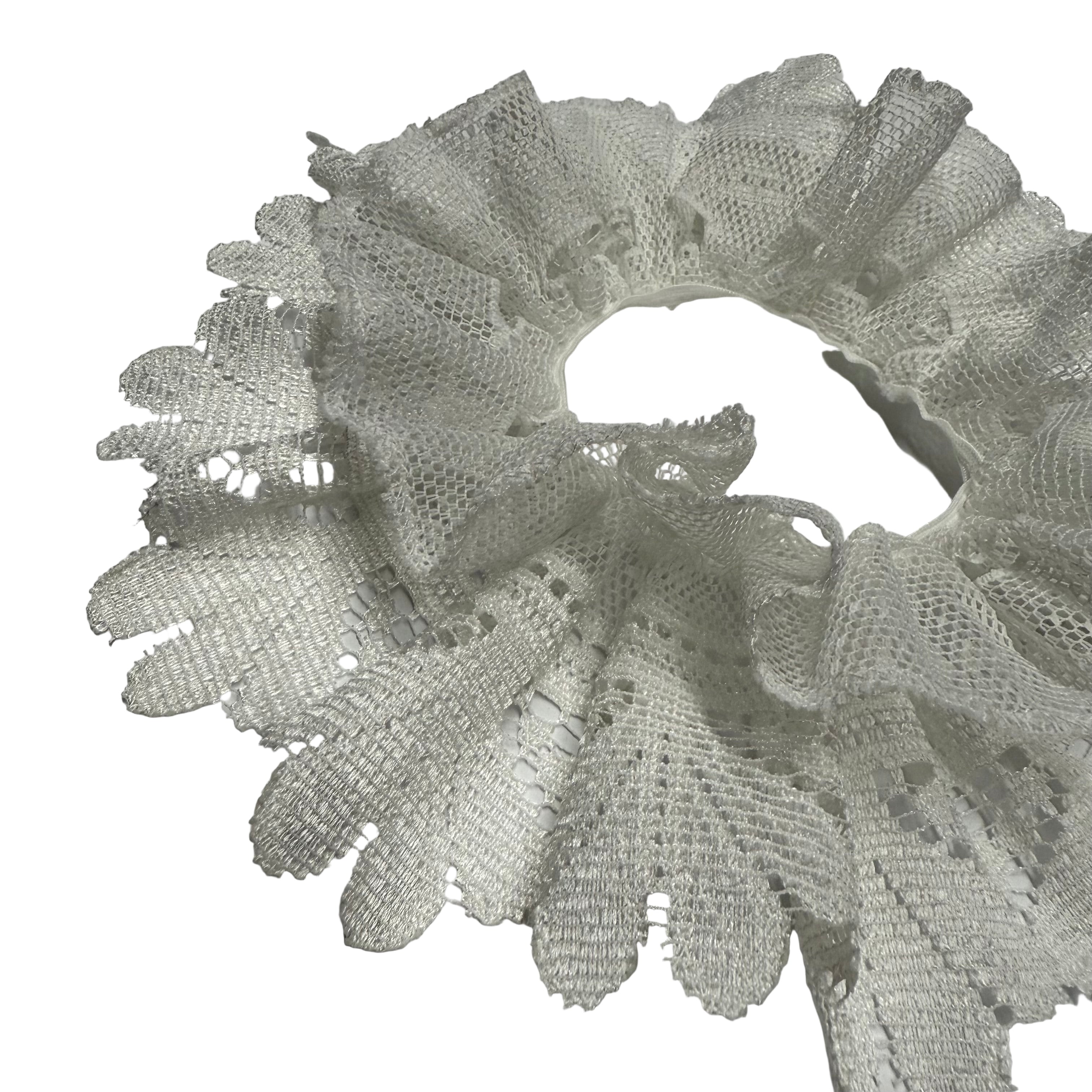 Gumka do włosów z falbankami upcycling