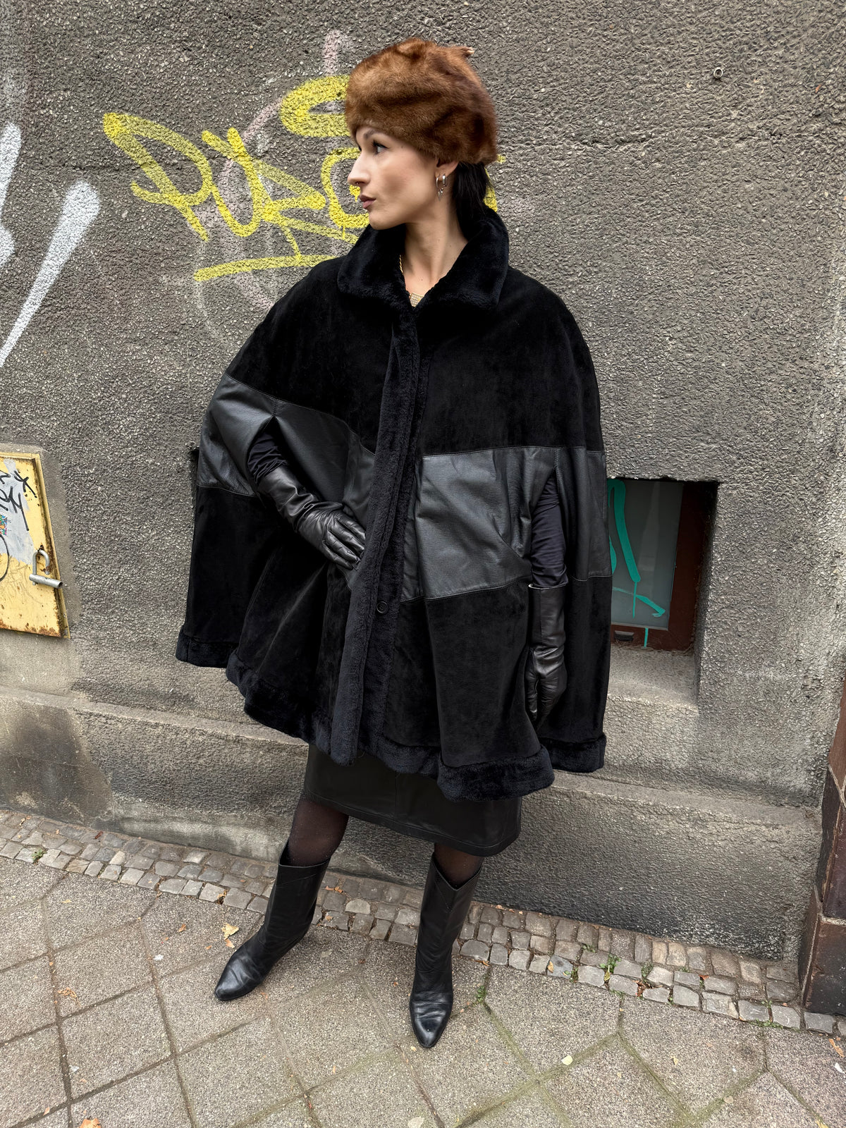 Peleryna skórzana czarna