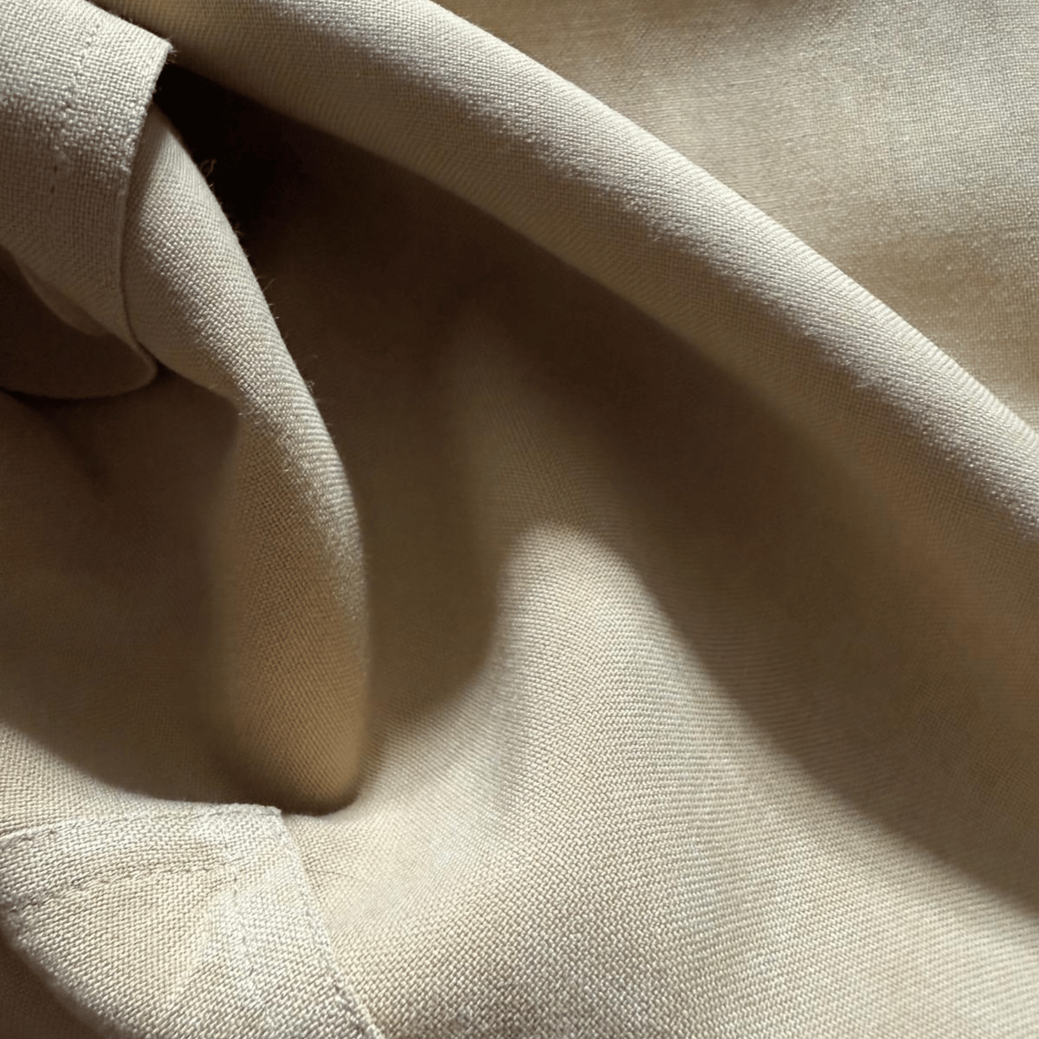 Beżowa marynarka damska Max Mara z surowego jedwabiu – minimalistyczny fason, oversize