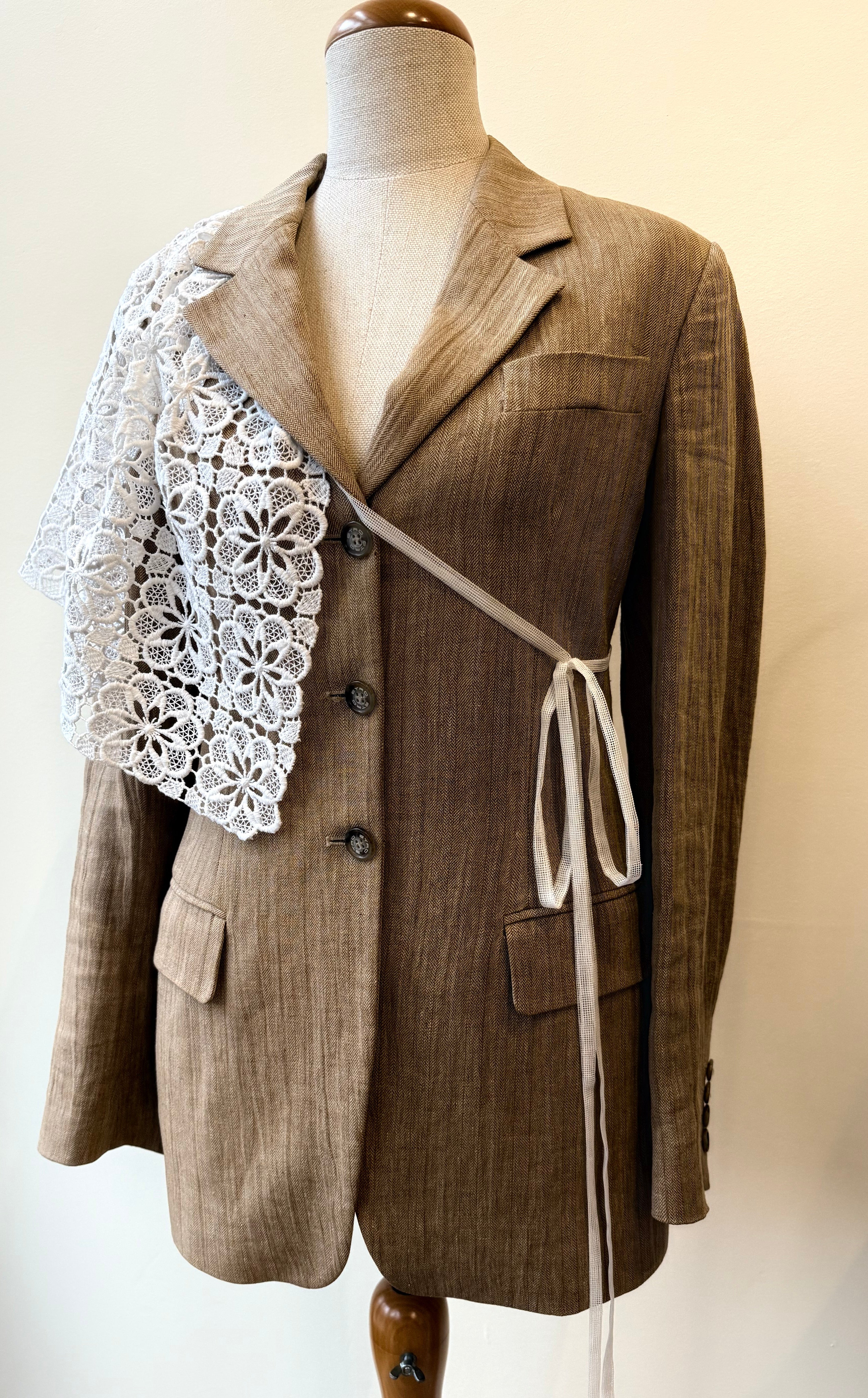 Baskinka z koronki upcycling