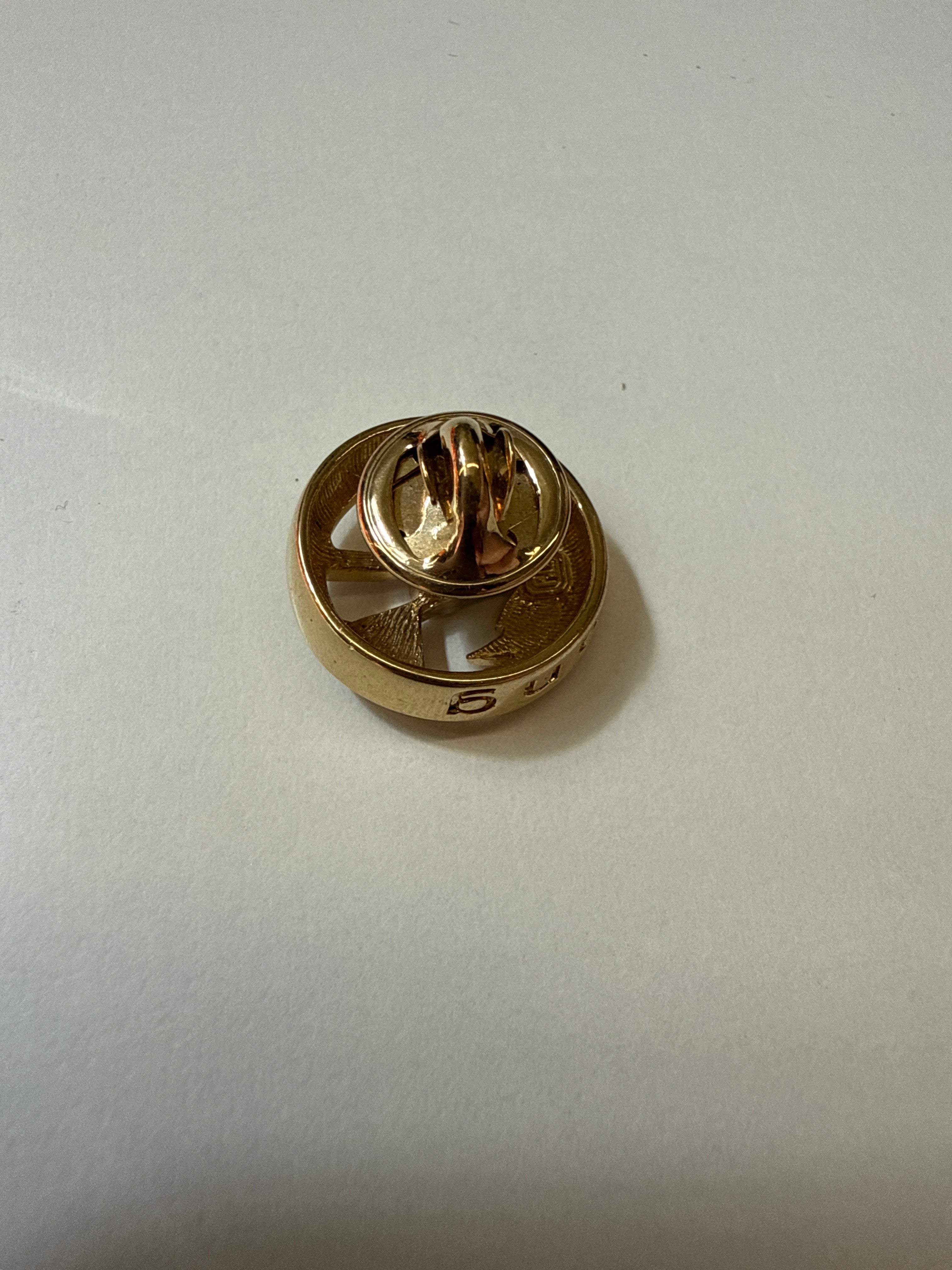 Pin Pierre Lang dla golfisty