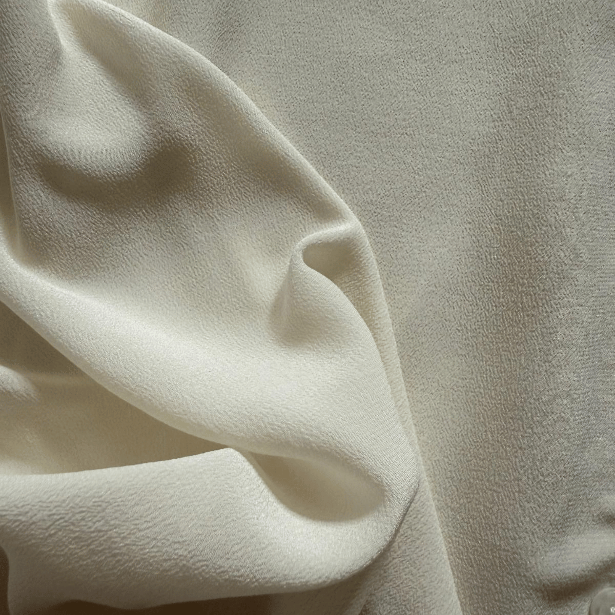Oversized &amp;other stories shirt with short sleeves in ecru – silky material, minimalist style