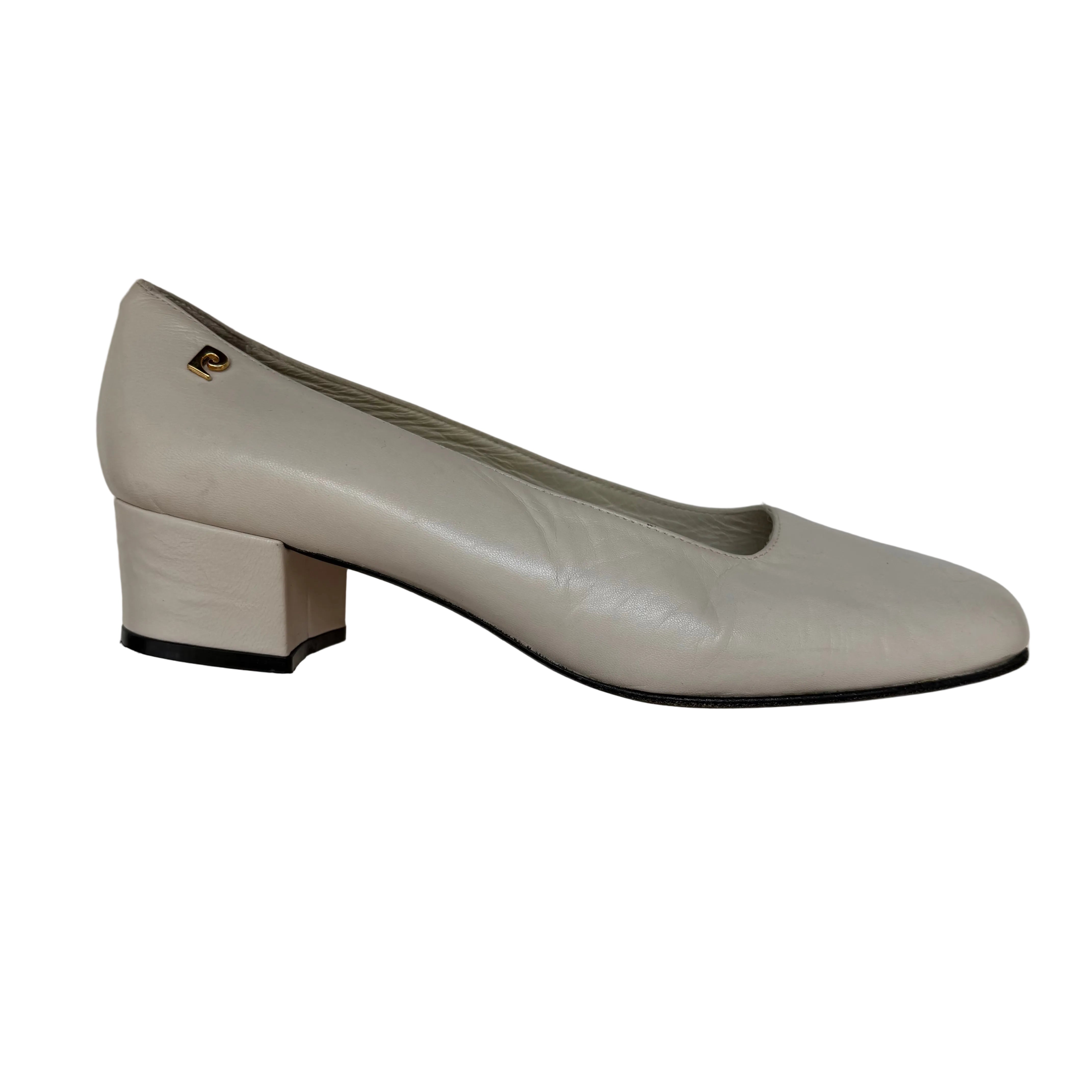 Vintage czółenka Pierre Cardin 39,5
