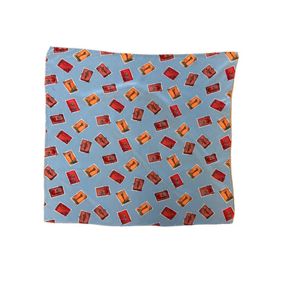 Mała jedwabna apaszka w znaczki pocztowe