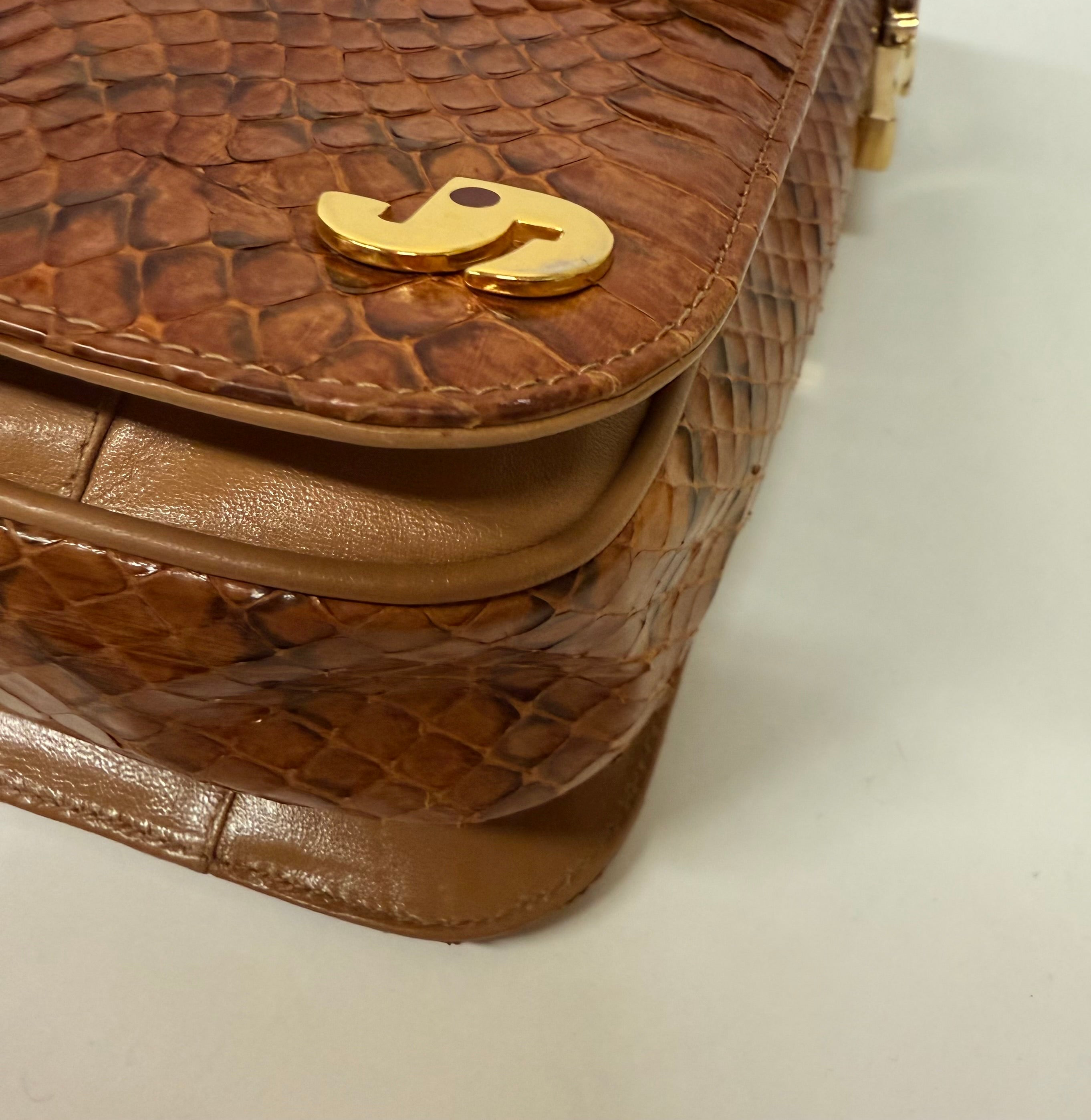 Torebka listonoszka ze skóry