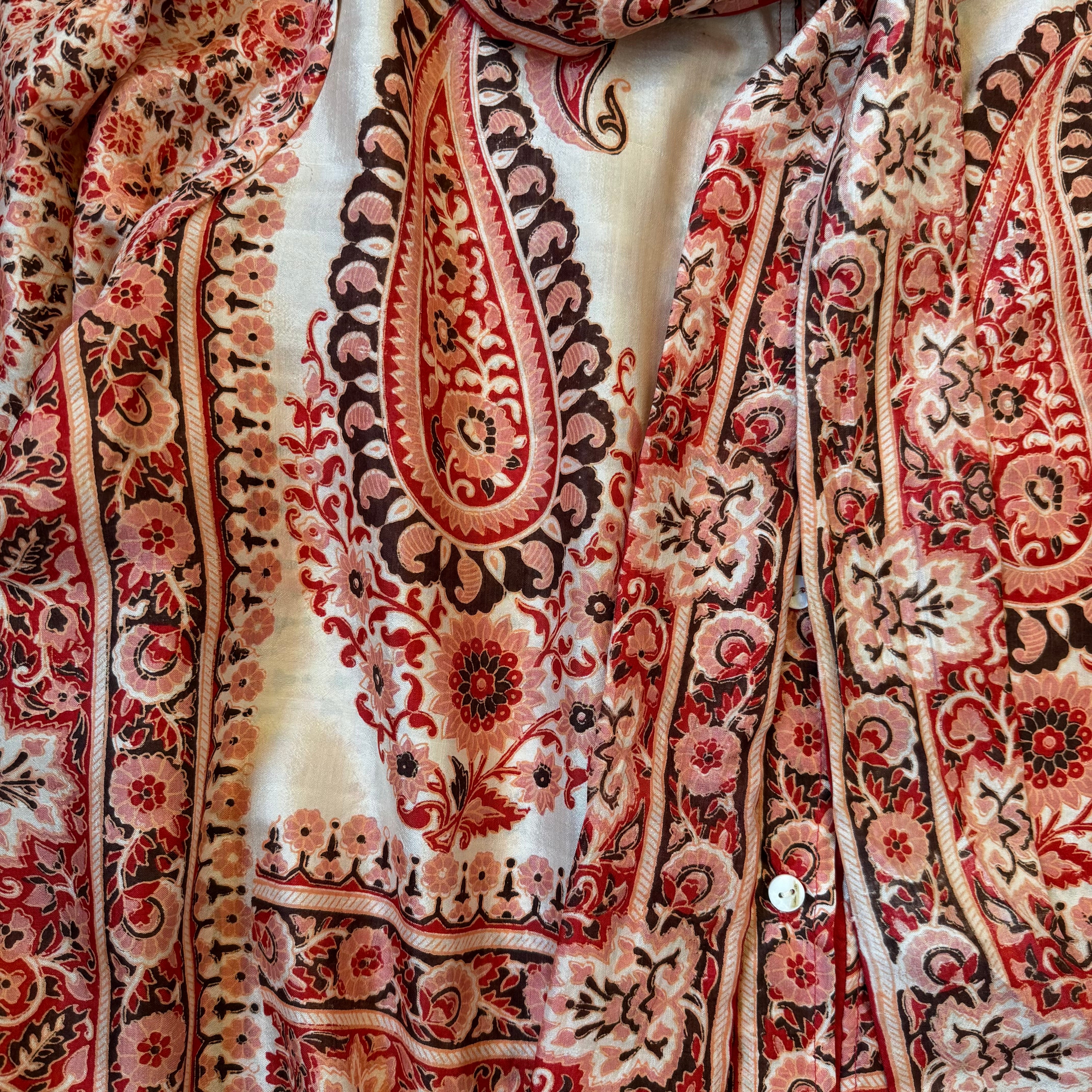 Jedwabna bluzka w duże wzory upcycling