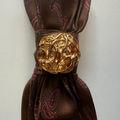 Broszka upcyclingowa jedwabna brązowa