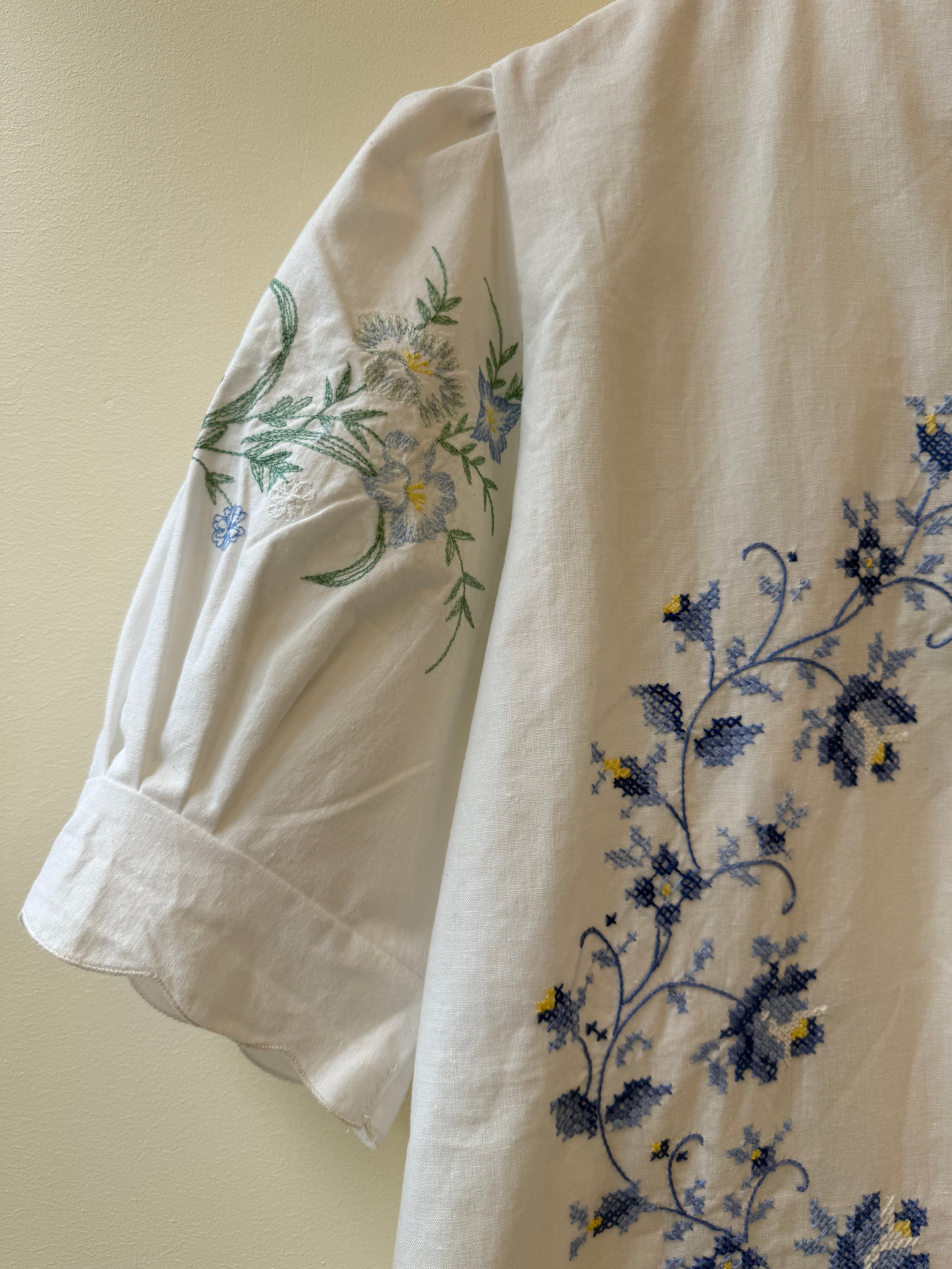 Koszula w kwiatuszki niebieskie upcycling