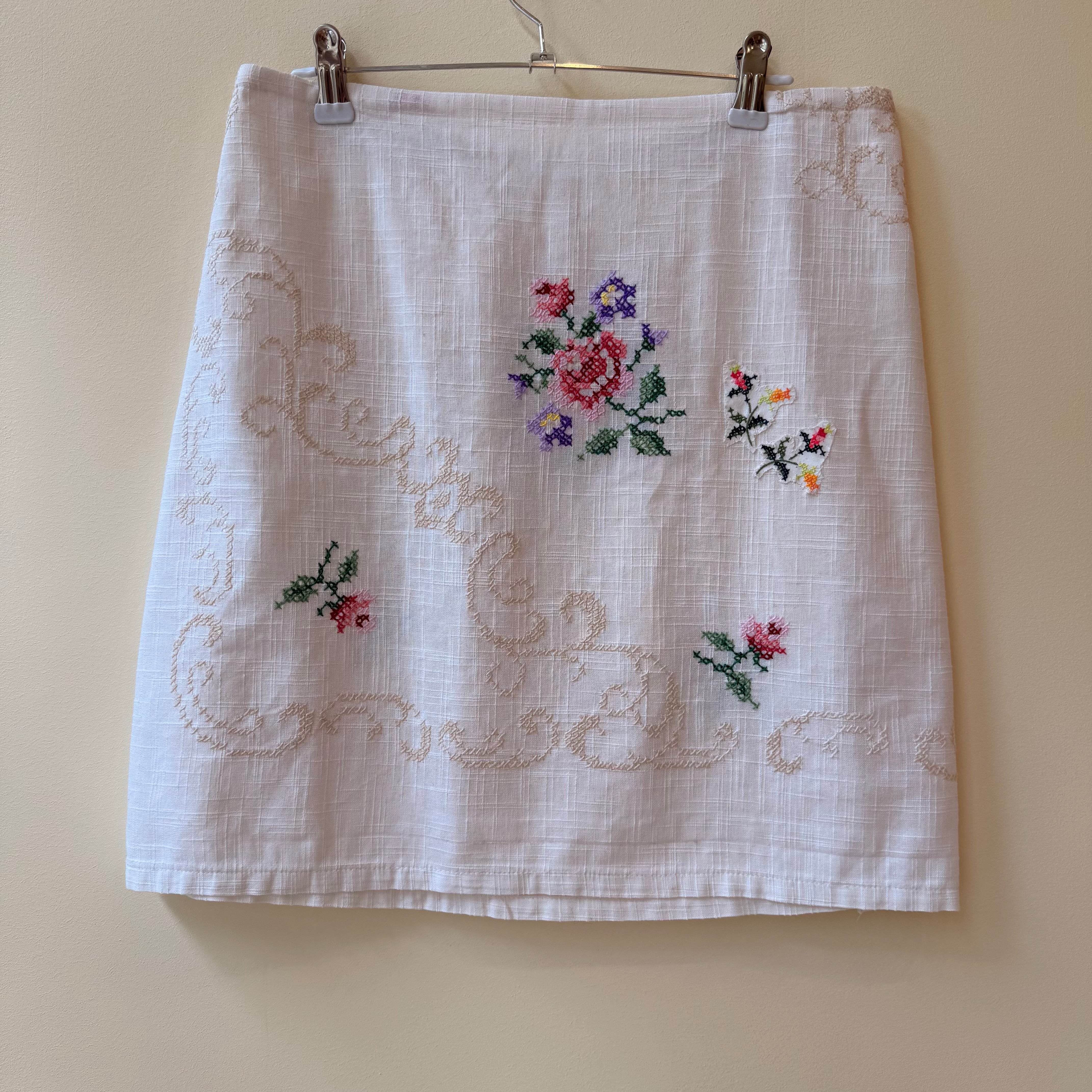 Spódniczka z obrusa upcycling