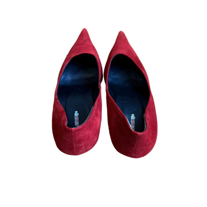 Czerwone zamszowe buty 38