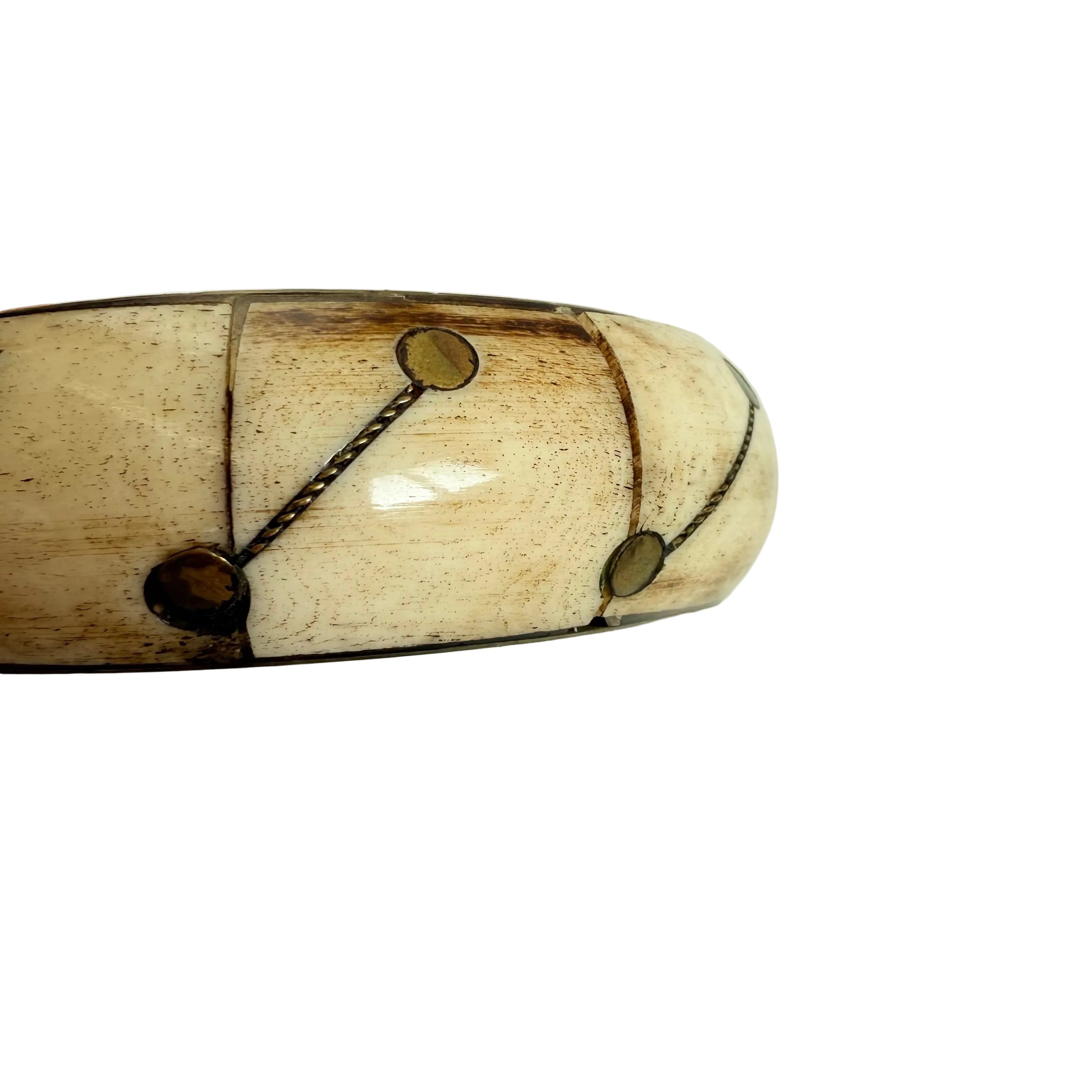 Bransoletka vintage z rogu i metalu