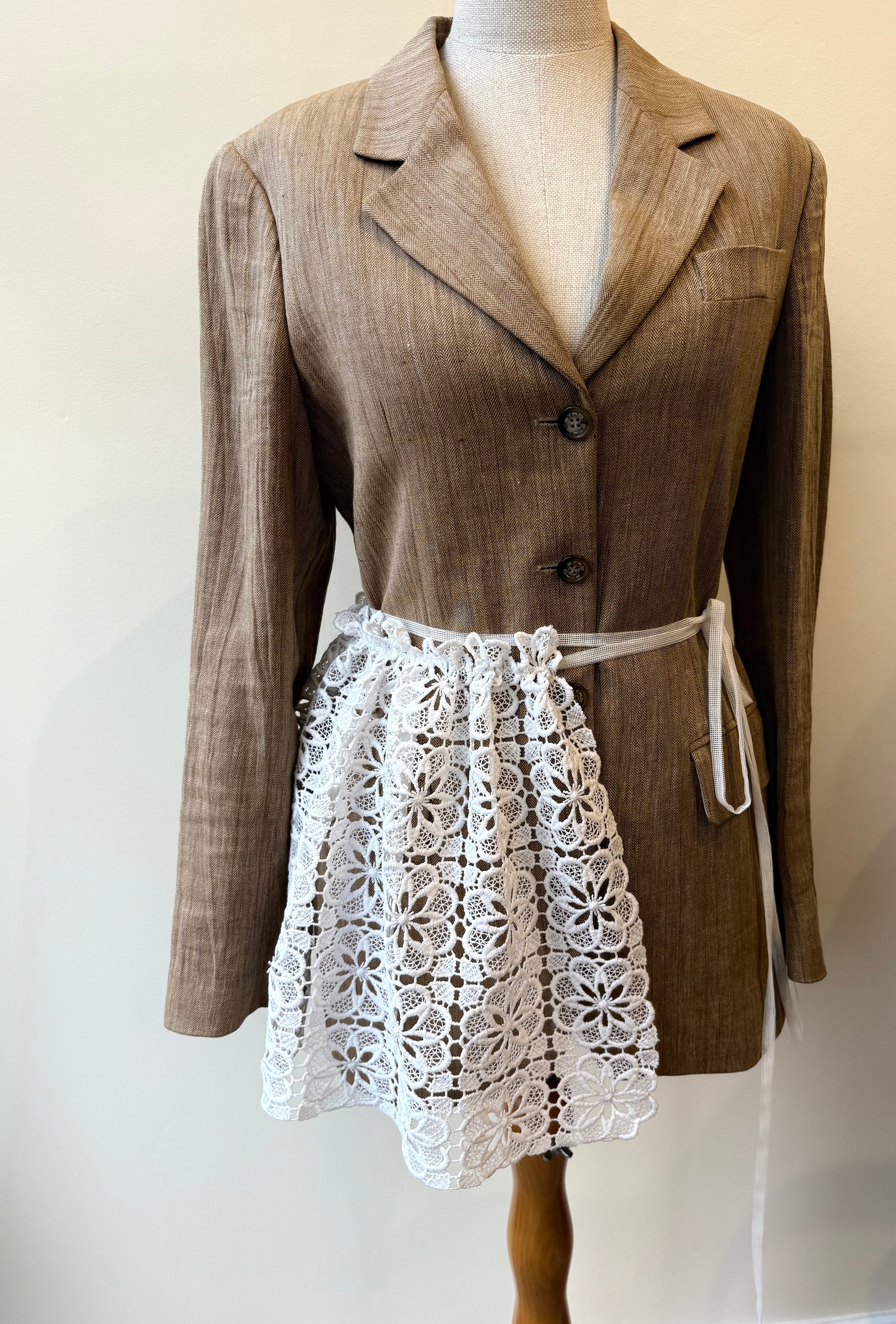 Baskinka z koronki upcycling