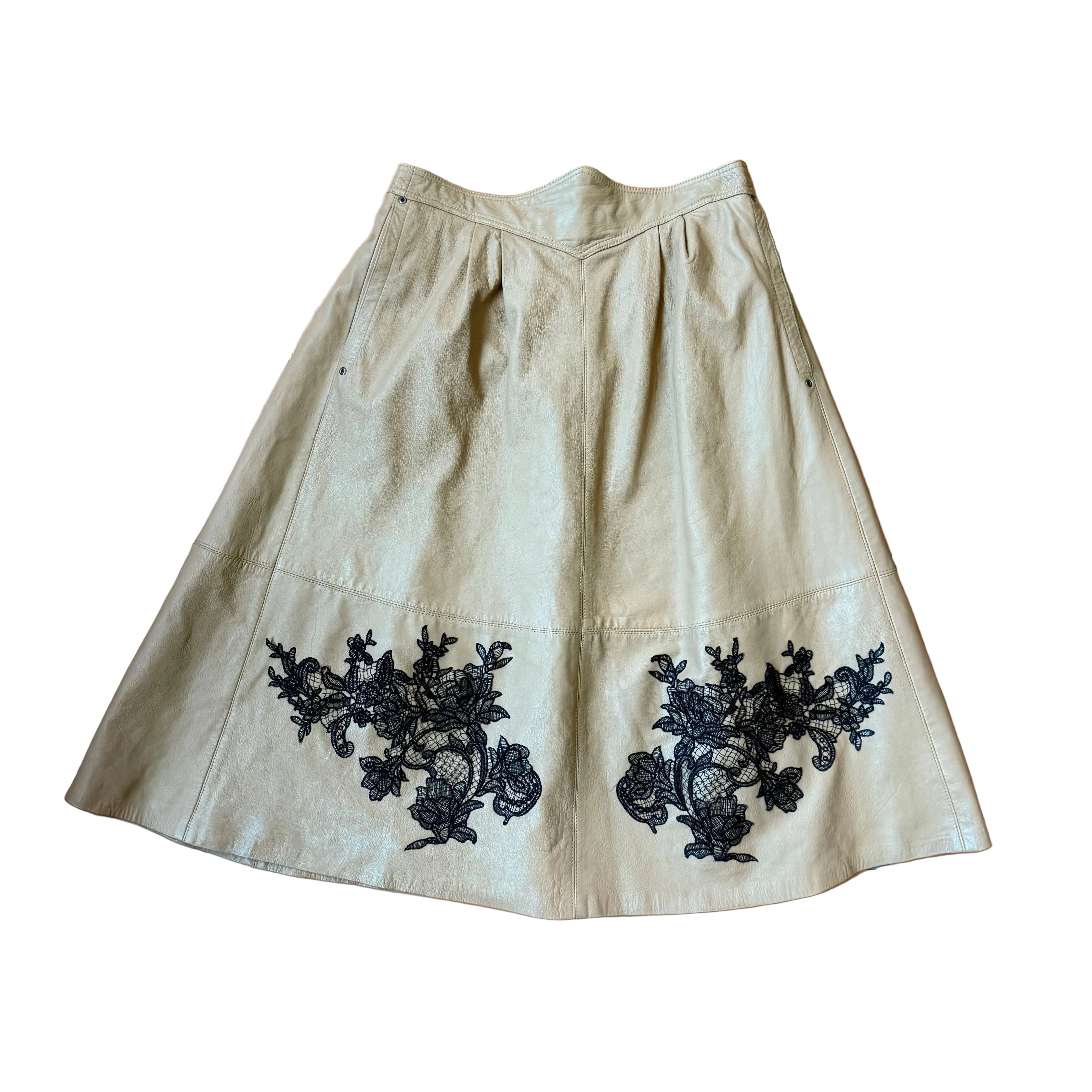 Spódnica skórzana z aplikacjami