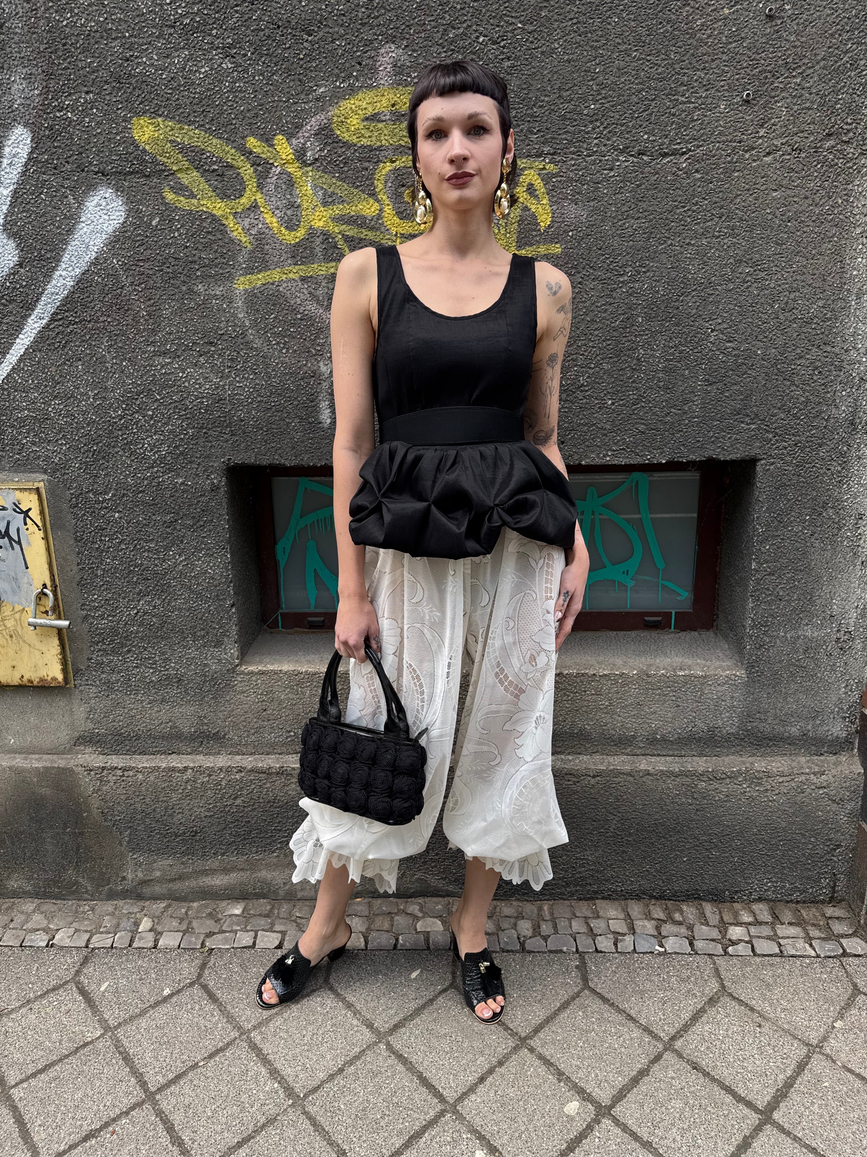 Spodnie balonowe z falbaną upcycling