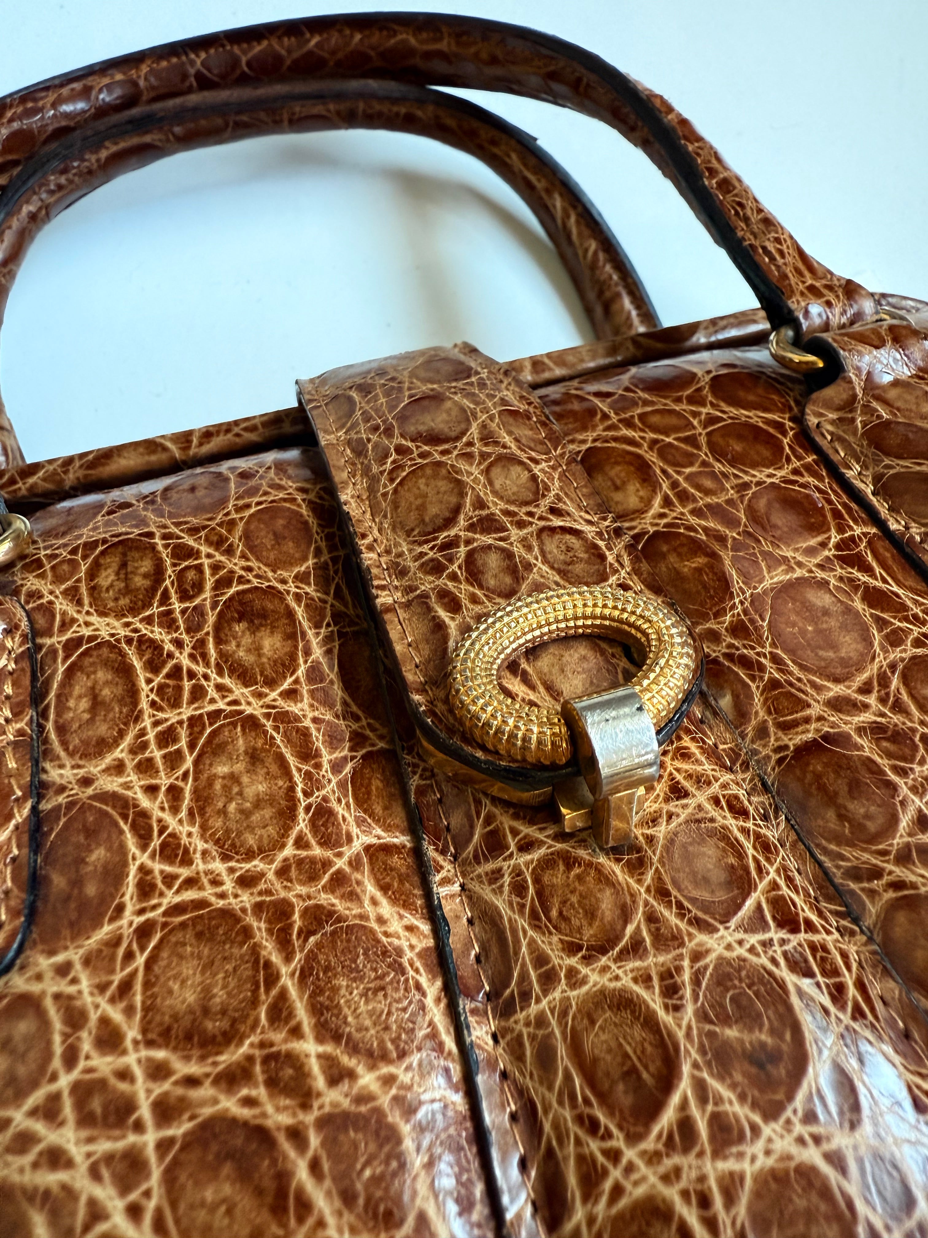 Vintage mały kuferek ze skóry