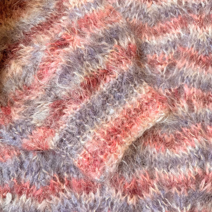 Ręcznie robiony sweter ażurowy