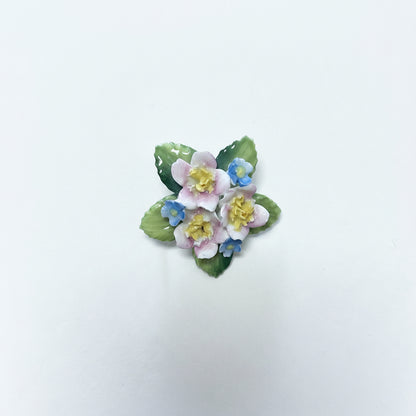 Angielska porcelanowa broszka vintage