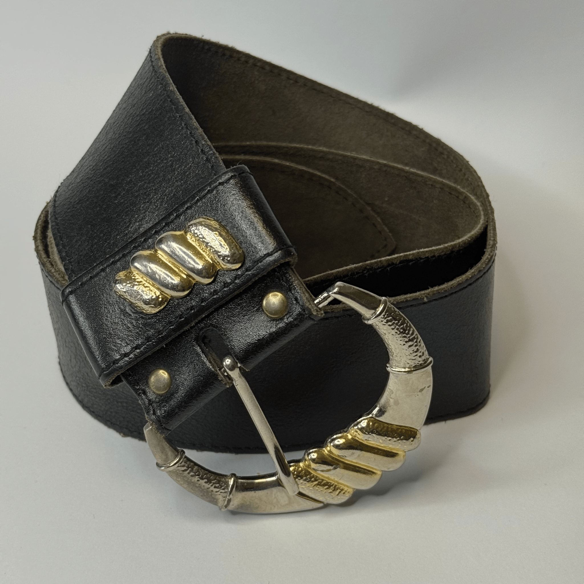 Vintage leather belt with chunky buckle – black belt with industrial gold and silver detail