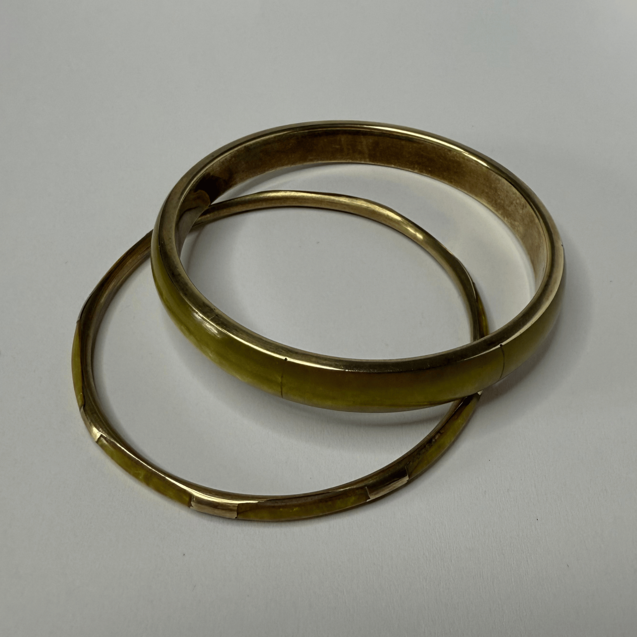 Set of vintage bracelets in shades of olive green – geometric minimal retro